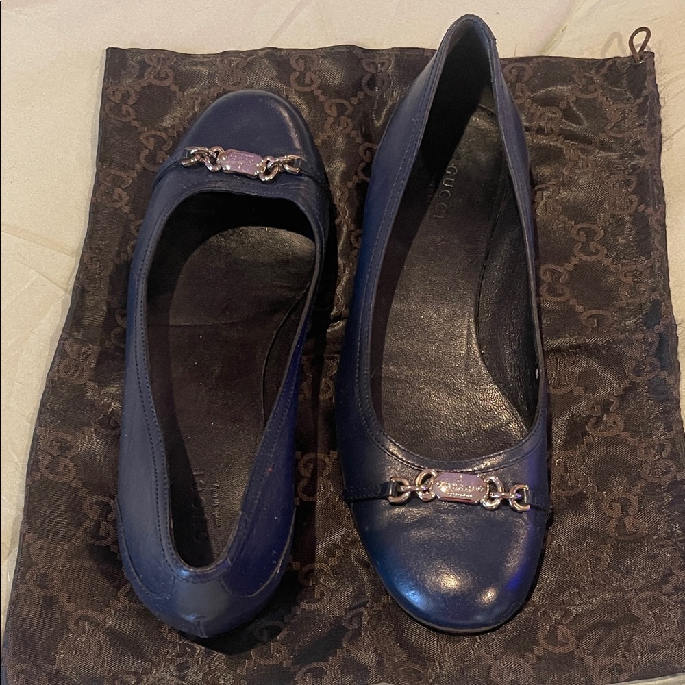 Gucci Women's Dark Blue Leather ballet flats with Metallic Accents